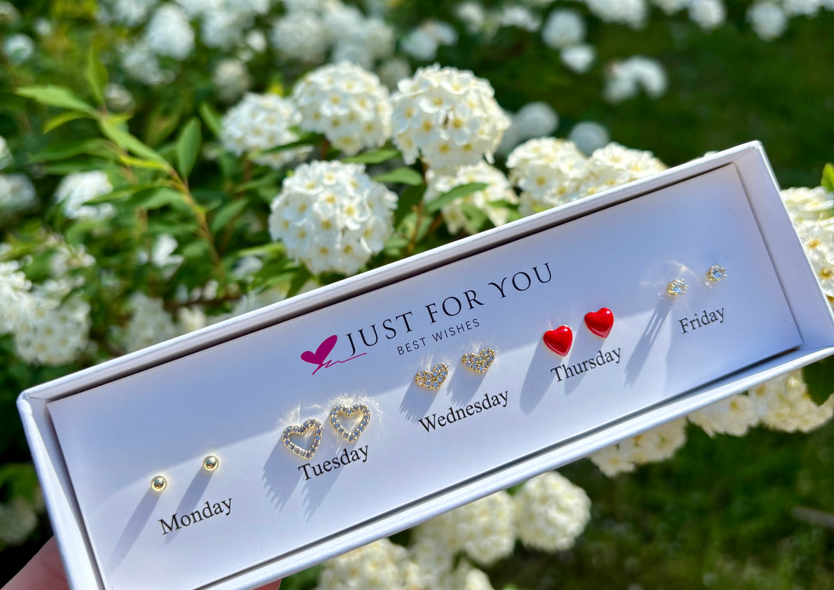 Boite 5 Clous d'oreilles Rêve D'Amour